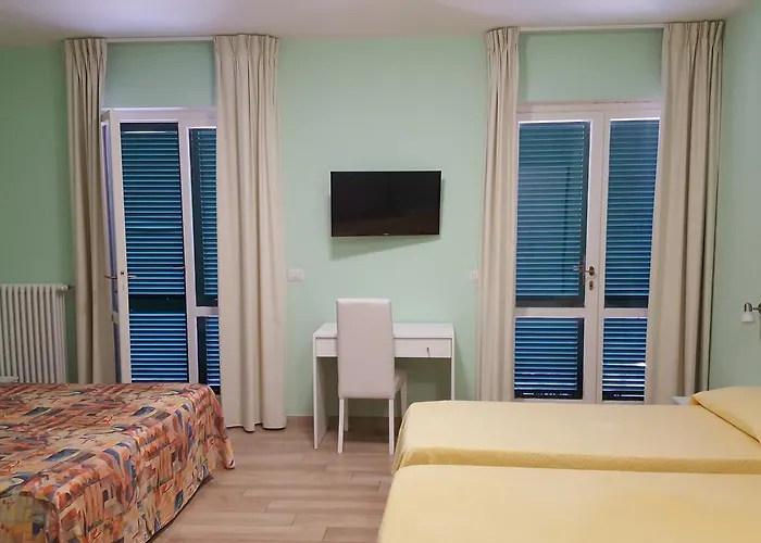 Отель Etrusca Марина-ди-Кампо