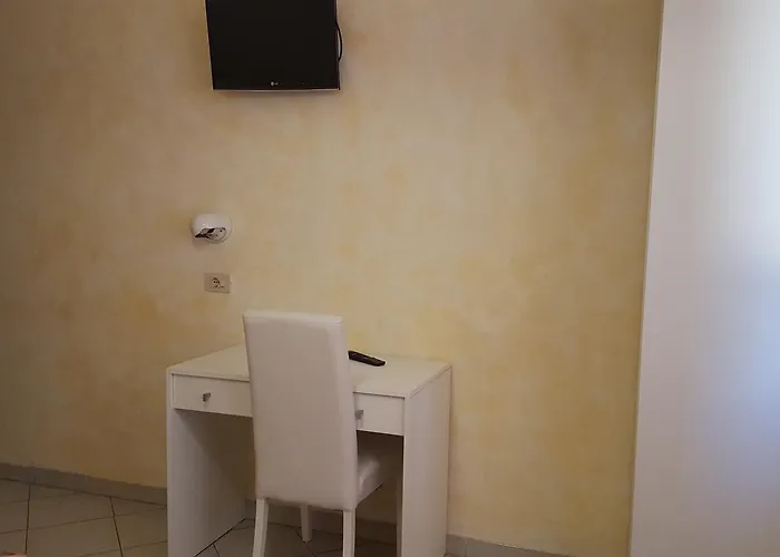 Отель Etrusca 3*